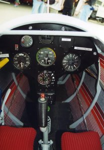 01_Cockpit.jpg